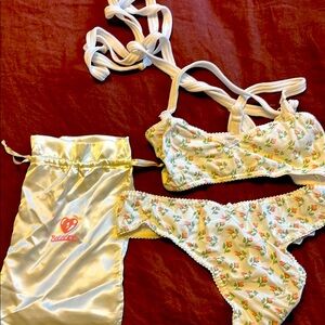 NWOT Solstice Intimates Pirouette Thong Set Vintage Floral XL Brand New